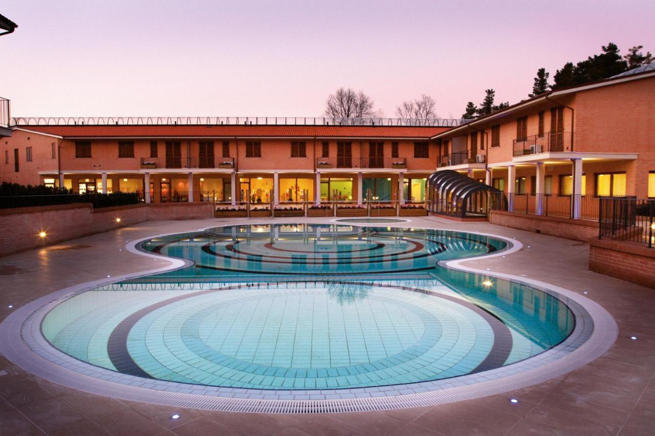 Residence Terme Di San Giacomo Sarnano Exterior foto